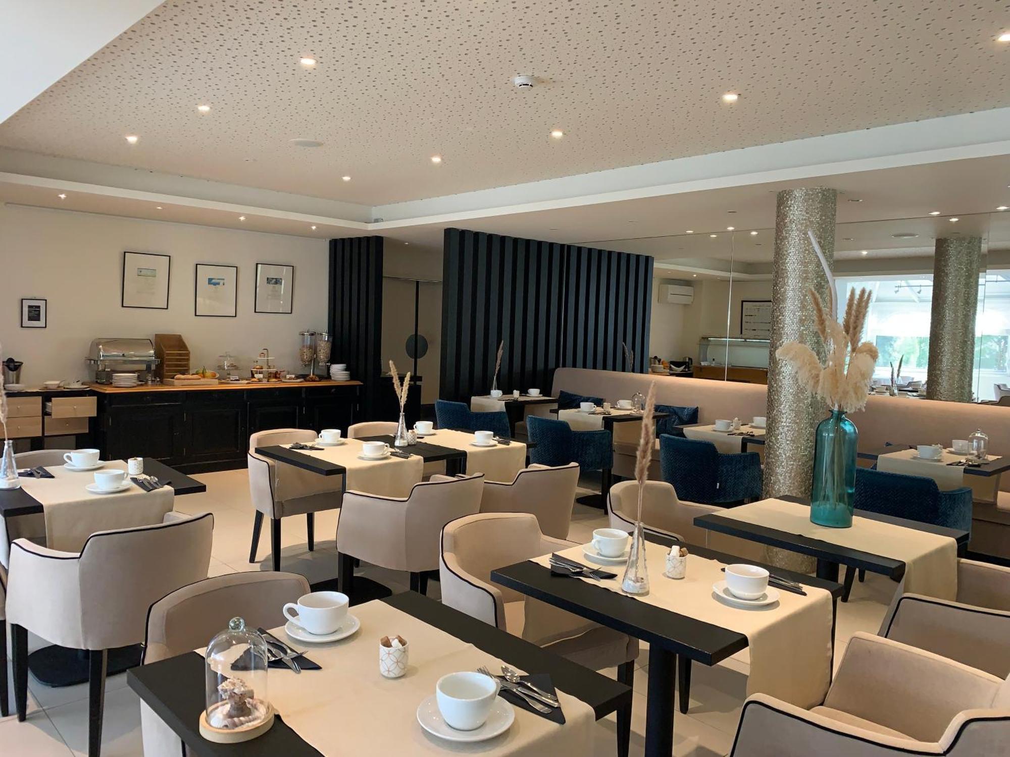 Les Criquets Hotel & Spa Blanquefort  Buitenkant foto