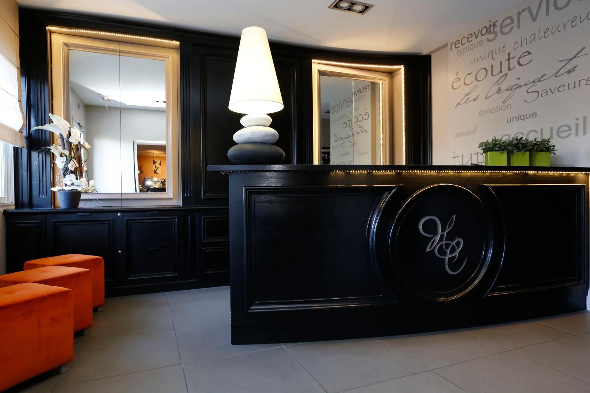 Les Criquets Hotel & Spa Blanquefort  Buitenkant foto