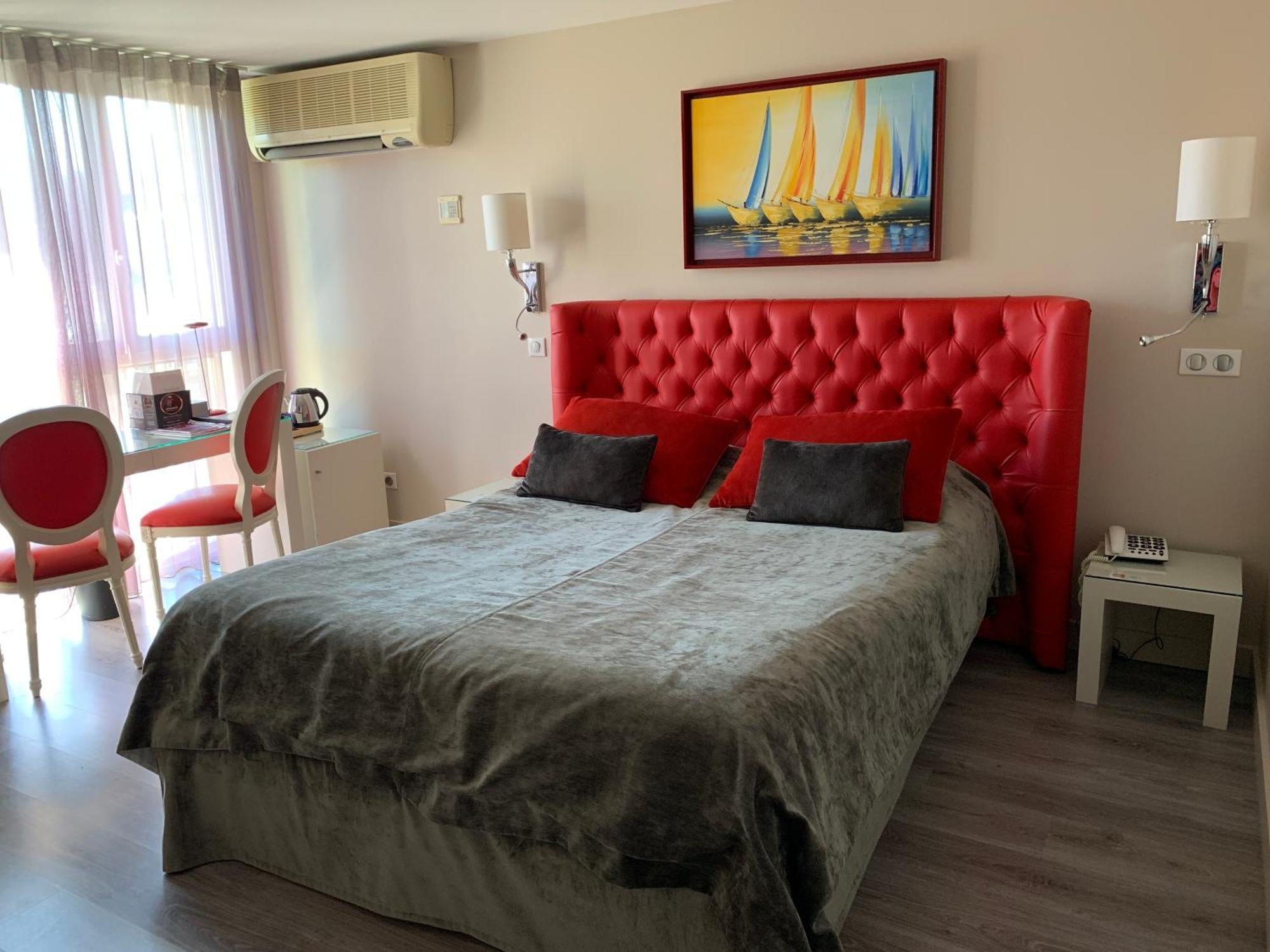 Les Criquets Hotel & Spa Blanquefort  Buitenkant foto