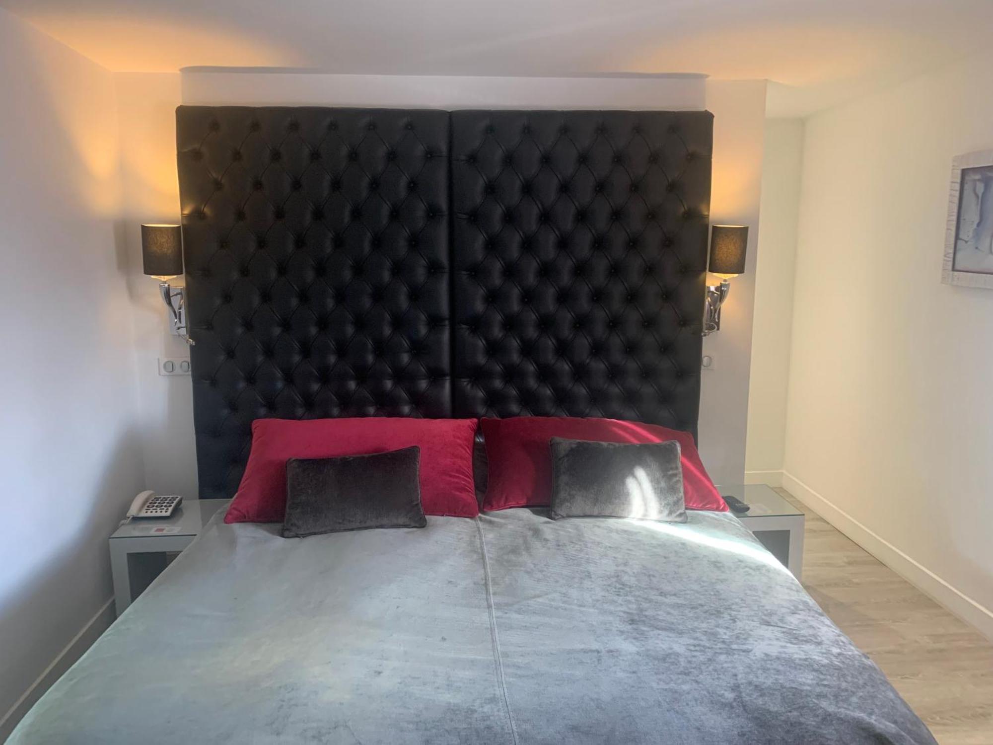 Les Criquets Hotel & Spa Blanquefort  Buitenkant foto