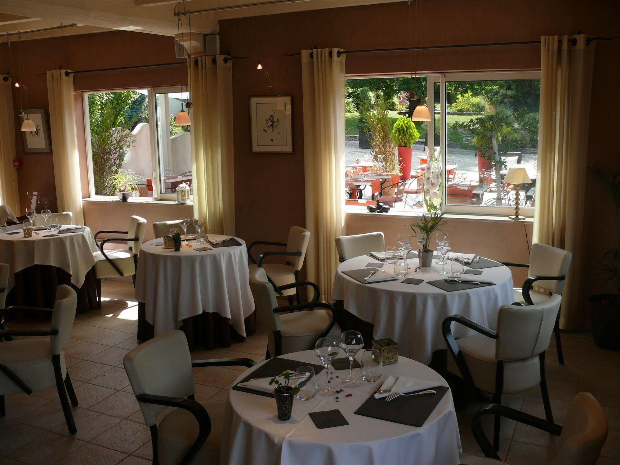 Les Criquets Hotel & Spa Blanquefort  Buitenkant foto